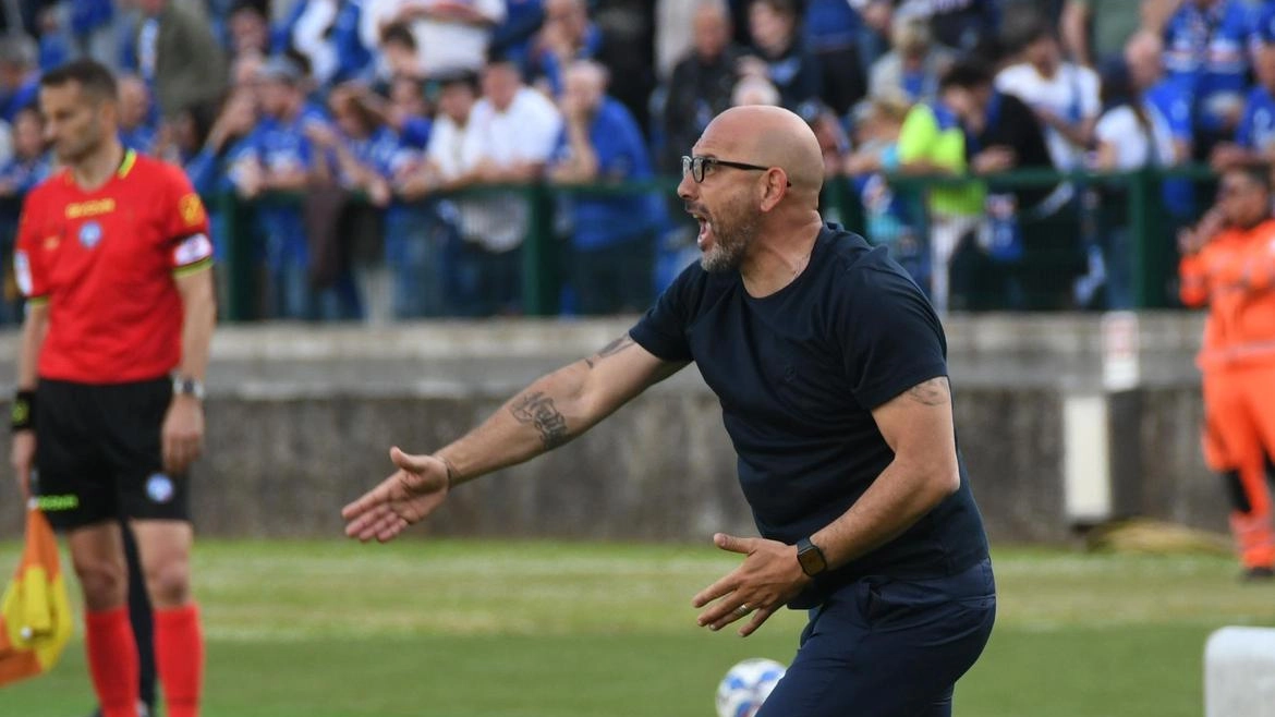 In attesa dei verdetti finali del campionato di Serie B, il mercato degli allenatori è già in fermento con possibili cambiamenti.