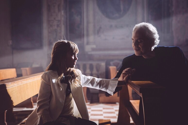 Virginia Bocelli insieme al padre (Foto Ansa)