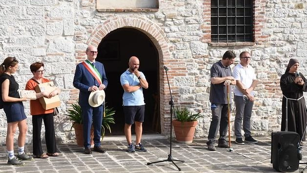 L’evento ripercorre il viaggio compiuto dal Poverello di Assisi dopo il gesto della “spogliazione” . L’evento ripercorre il viaggio compiuto dal Poverello di Assisi dopo il gesto della “spogliazione” .