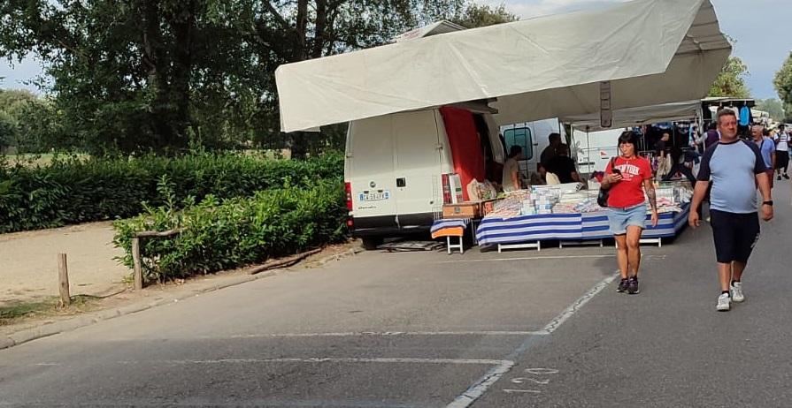Incidente in Fi Pi Li ferma anche il mercato. Ambulanti bloccati nella coda chilometrica