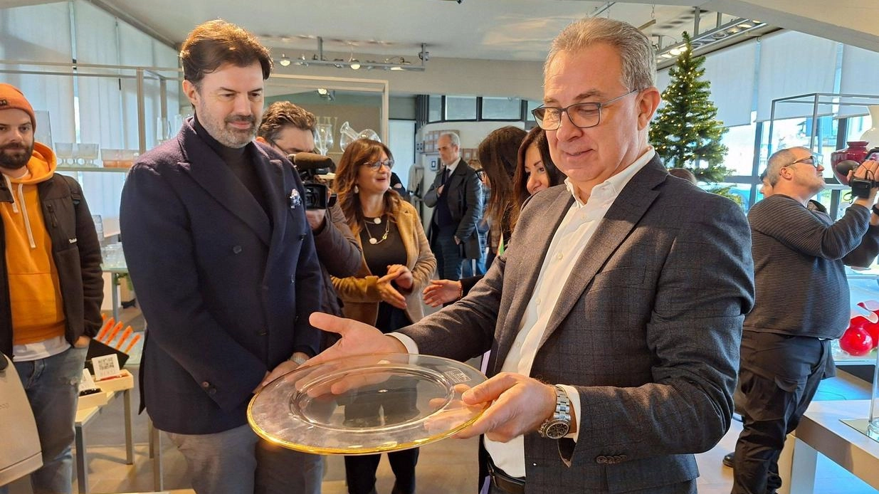 La storica vetreria di San Giovanni acquistata dal gruppo che fa capo a Diego Toscani La storica vetreria di San Giovanni acquistata dal gruppo che fa capo a Diego Toscani