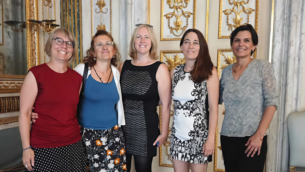 a delegazione canadese di Cégep de Sherbrooke con l’assessore alla scuola Simona Testaferrata a delegazione canadese di Cégep de Sherbrooke con l’assessore alla scuola Simona Testaferrata