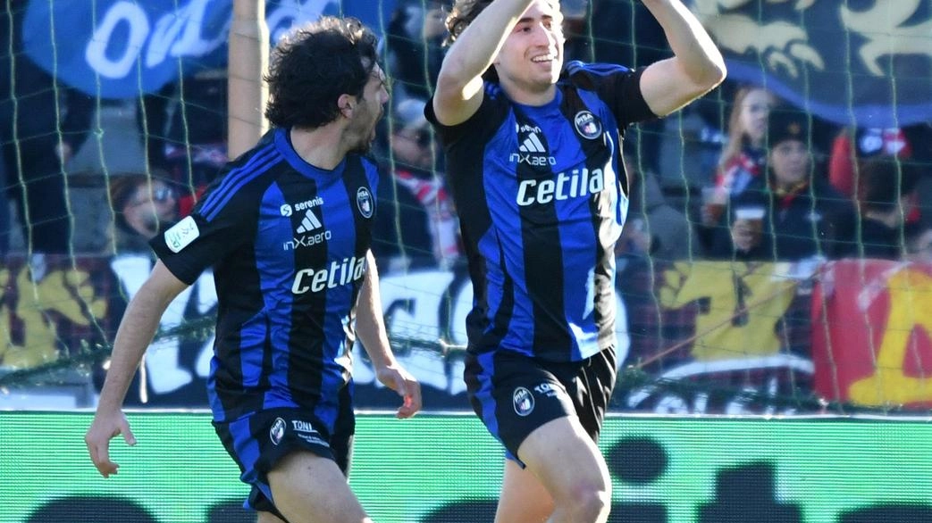 Alexander Lucas Lind Rasmussen, 22 anni, centravanti nerazzurro Sarà lui a duellare (virtualmente) con Alberto Cerri