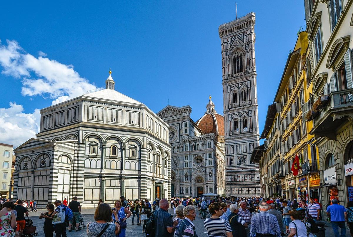 firenze tra le top destinazioni per viaggiare soli ostelli low cost e pasti a 20 euro ecco i motivi