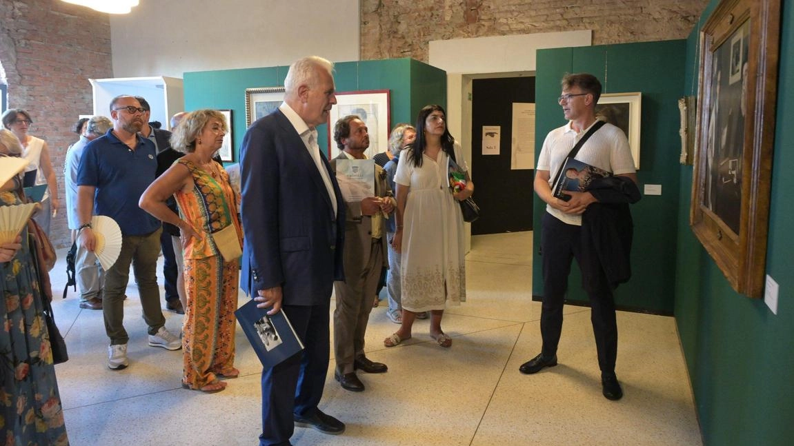 Mostra a Palazzo Guinigi. Novanta opere di Bueno