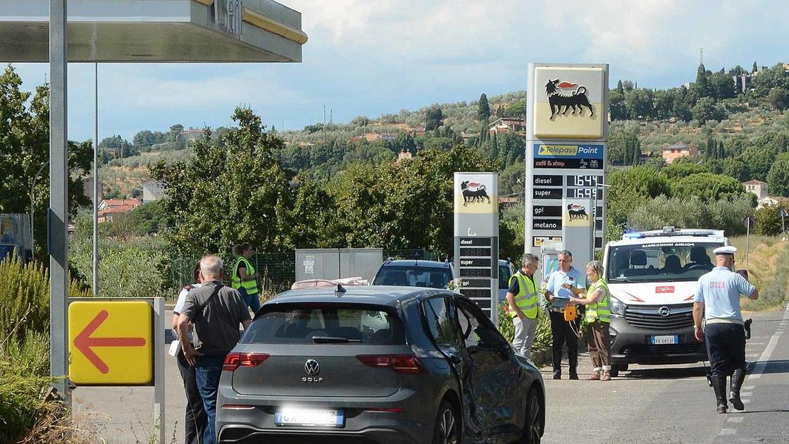 Schianto: muore un soccorritore. Andava in moto ad un funerale Schianto: muore un soccorritore. Andava in moto ad un funerale