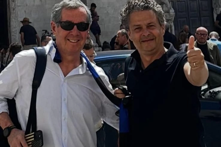 Il patron del Pisa Knaster a Bari insieme ai tifosi per vivere la giornata speciale