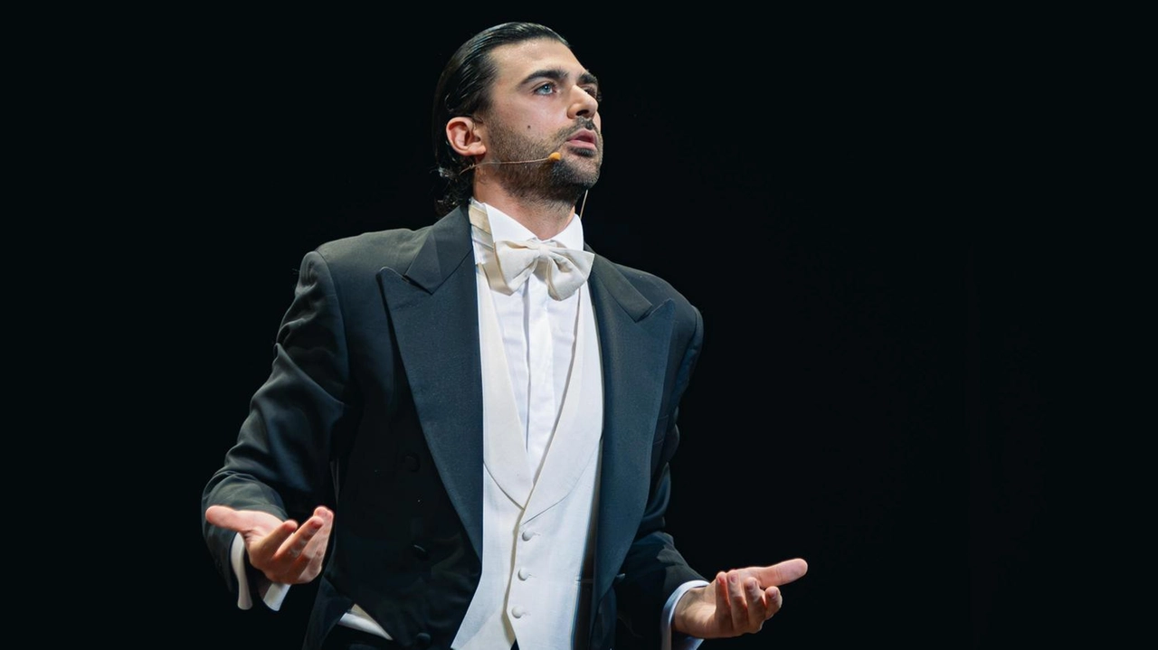 Carlo Amleto, il giovane comico e musicista in scena al Puccini domani sera Carlo Amleto, il giovane comico e musicista in scena al Puccini domani sera