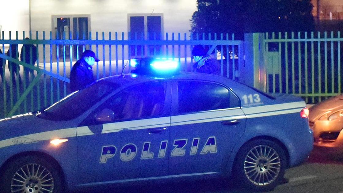 ladri nella ditta orafa il colpo nel giorno di ‘oroarezzo presente il ministro piantedosi da Lanazione.it ladri nella ditta orafa il colpo nel giorno di ‘oroarezzo presente il ministro piantedosi
