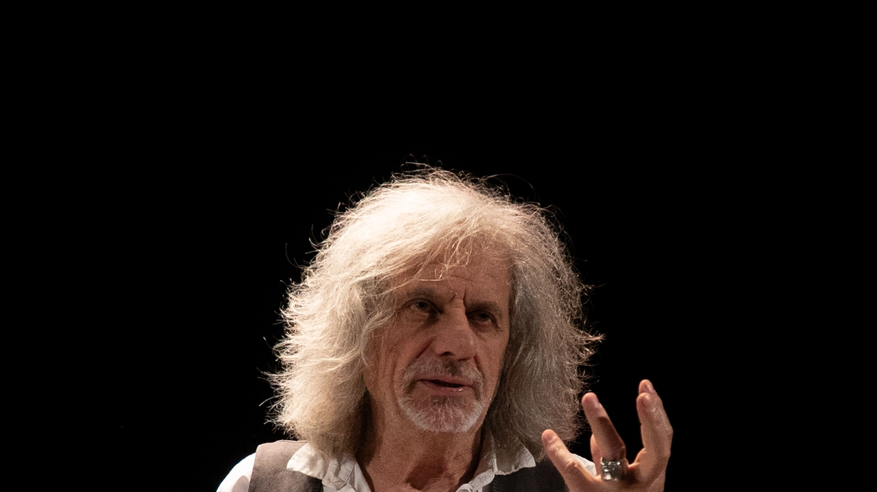 Alessandro Bergonzoni Alessandro Bergonzoni