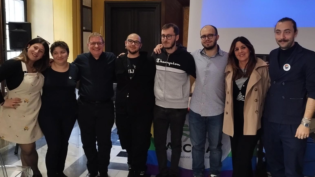 Il gruppo di Trecento60 durante l’incontro con Arcigay in Accademia cui hanno partecipato le assessore Lara Benfatto e Gea Dazzi