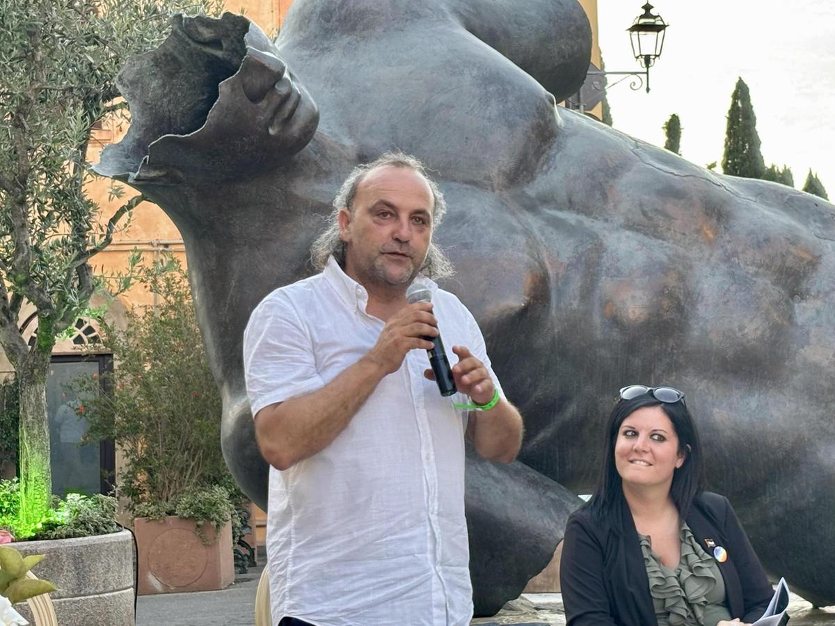 https://www.lanazione.it/image-service/view/acePublic/alias/contentid/ZTk2NzZiZTctZjQyNS00/0/il-duello-peccioli-lajatico-tedeschi-niente-sudditanze-dobbiamo-tornare-al-dialogo.jpeg?f=1.91:1&w=1200