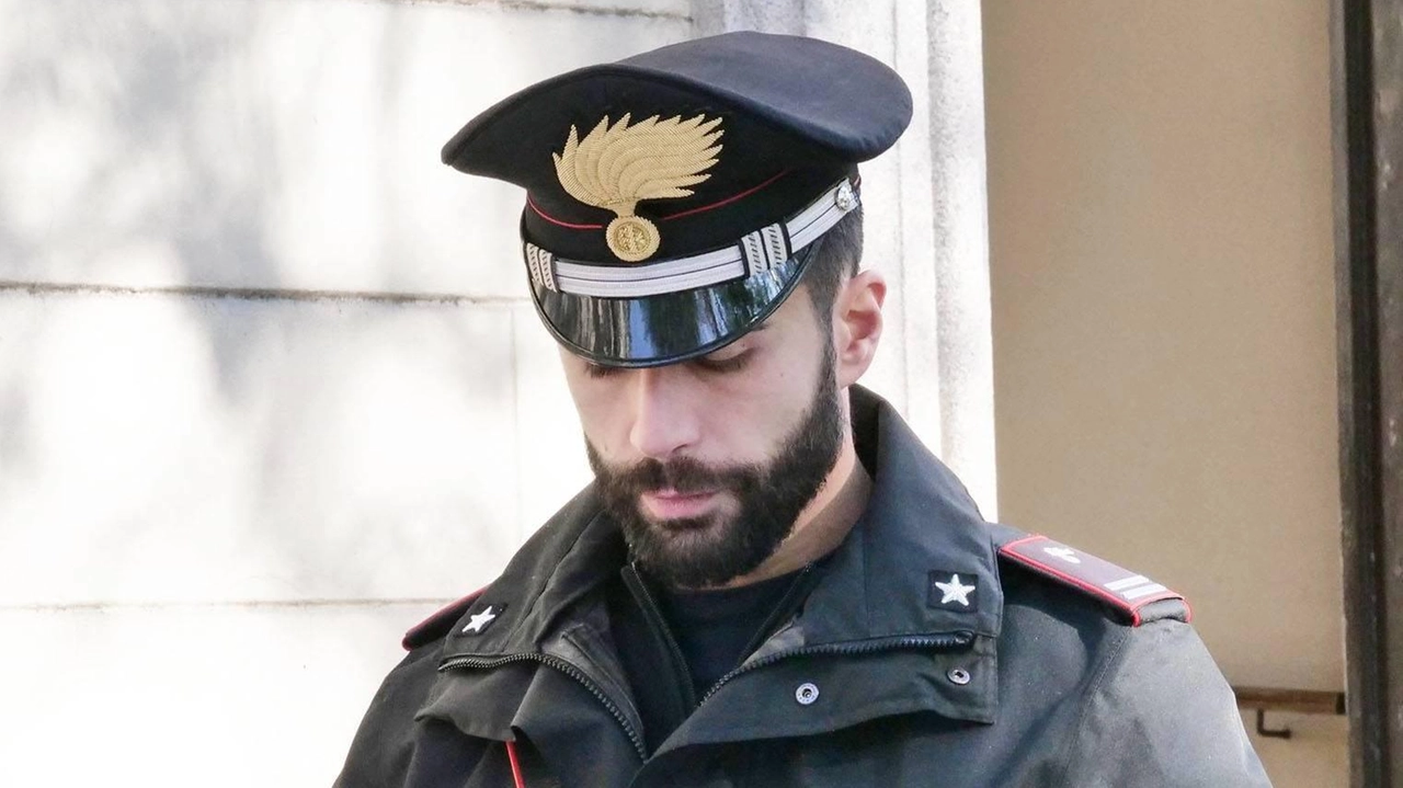 I carabinieri sono intervenuti su richiesta delle farmaciste I carabinieri sono intervenuti su richiesta delle farmaciste