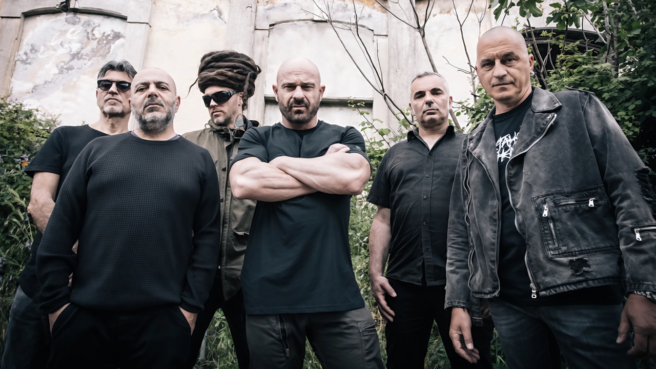 Raiz & Soci, ovvero gli Almamegretta faranno tappa al Viper Theatre di Firenze Raiz & Soci, ovvero gli Almamegretta faranno tappa al Viper Theatre di Firenze