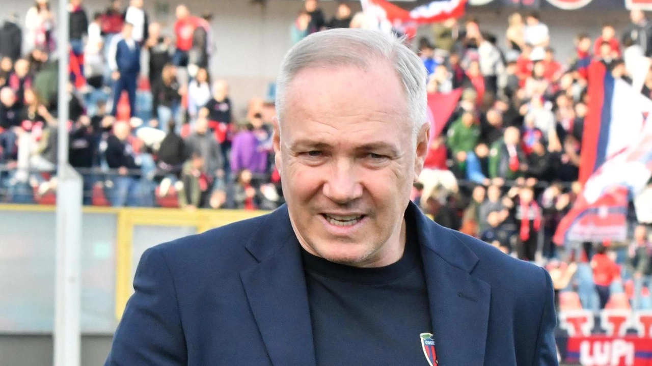 Sembrerebbe durare poco il periodo da disoccupato di Massimiliano Alvini (nella foto). Il tecnico fucecchiese ha allenato il Cosenza in... Sembrerebbe durare poco il periodo da disoccupato di Massimiliano Alvini (nella foto). Il tecnico fucecchiese ha allenato il Cosenza in...