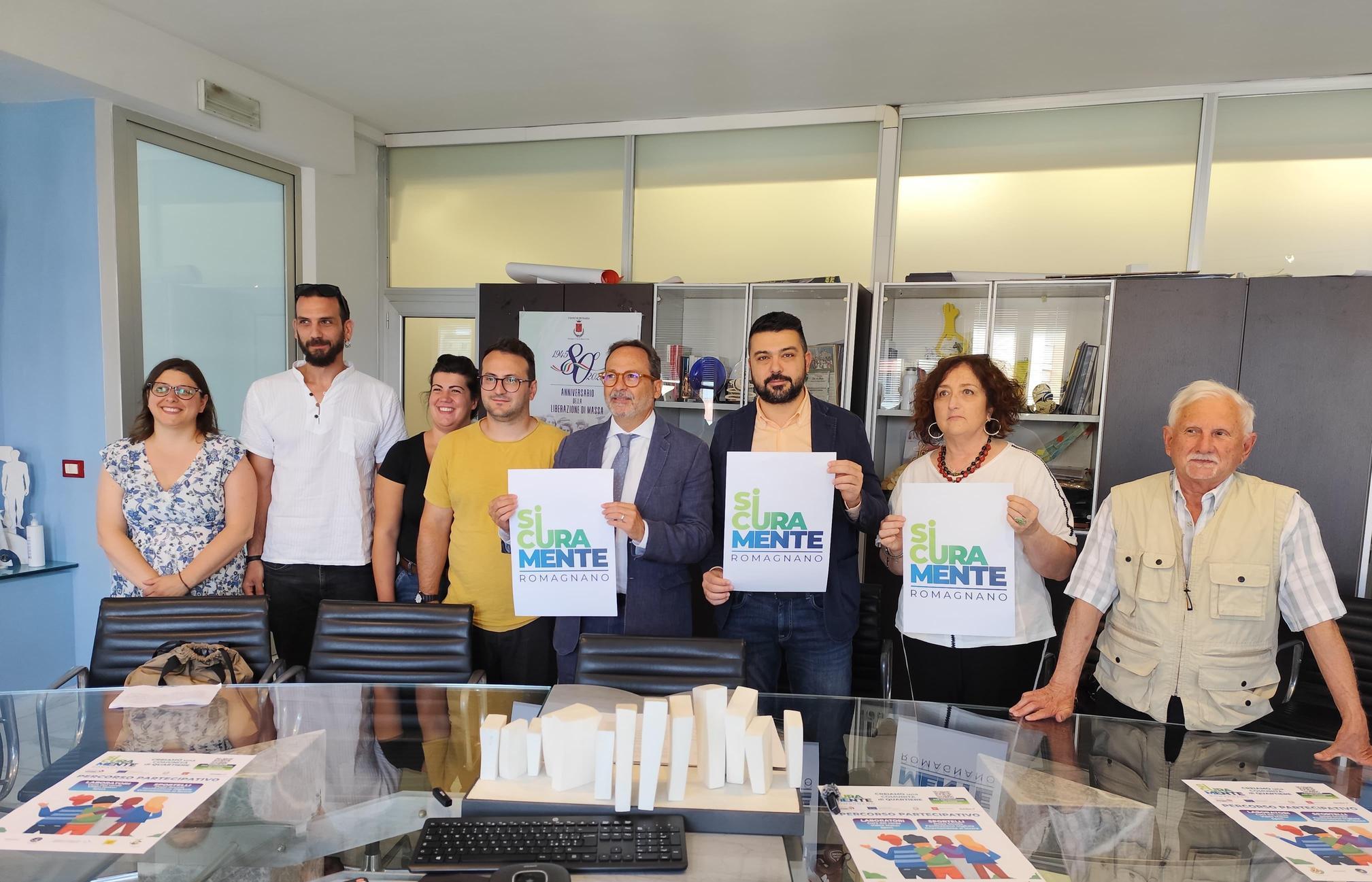 https://www.lanazione.it/image-service/view/acePublic/alias/contentid/ZTkwMTE1OGUtOThiNC00/0/romagnano-ricetta-per-la-rinascita-il-quartiere-si-cura-con-la-socialita.jpeg