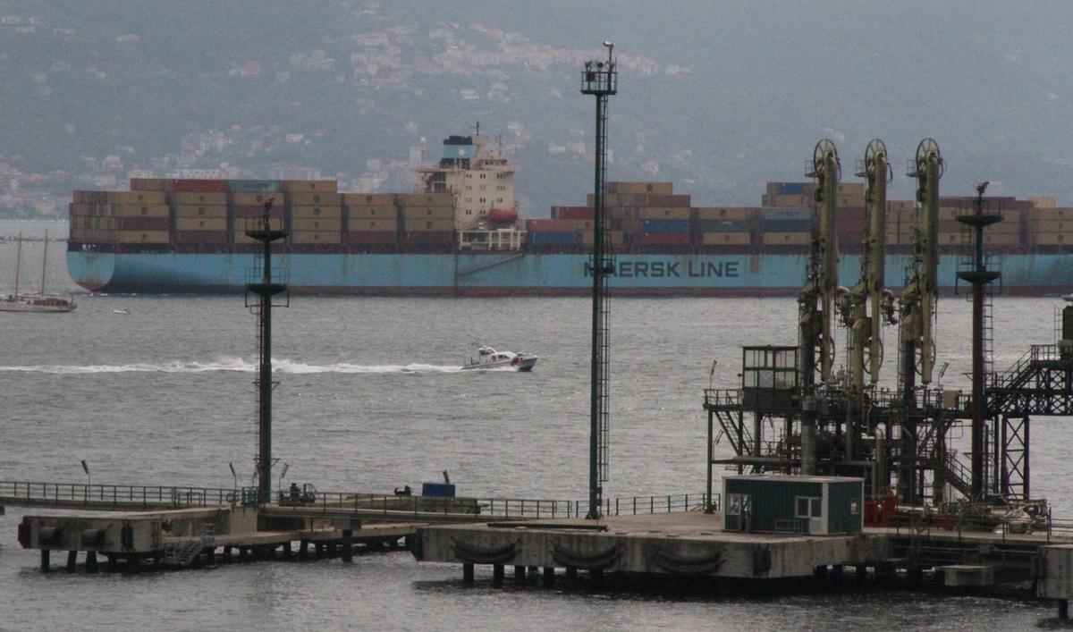 Ordigni bellici nelle acque del Golfo: "Stop all’attività del rigassificatore. Necessaria una bonifica dell’area" Ordigni bellici nelle acque del Golfo: "Stop all’attività del rigassificatore. Necessaria una bonifica dell’area"