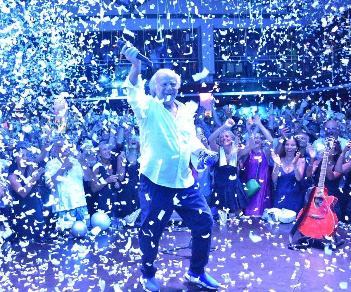 La Capannina festeggia 96 anni. Show di Calà in memoria di Guidi La Capannina festeggia 96 anni. Show di Calà in memoria di Guidi