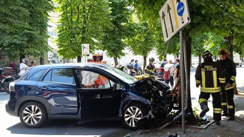 Dieci veicoli coinvolti nel tratto tra Sarzana e Carrara