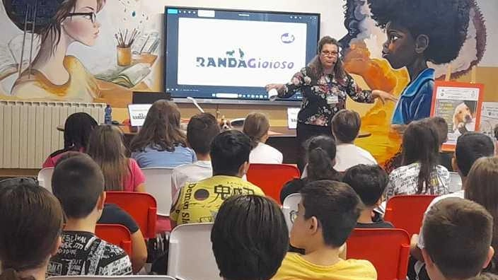Il personale dell’Istituto comprensivo Massa 6 ha firmato una lettera di protesta contro i tagli e gli accorpamenti nelle scuole Il personale dell’Istituto comprensivo Massa 6 ha firmato una lettera di protesta contro i tagli e gli accorpamenti nelle scuole