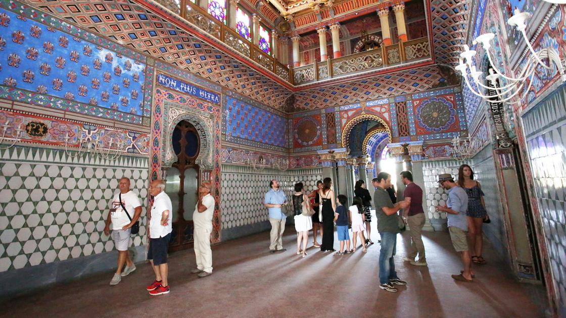 Sammezzano è salvo: il castello passa alla famiglia Moretti. Si apre una nuova fase Sammezzano è salvo: il castello passa alla famiglia Moretti. Si apre una nuova fase