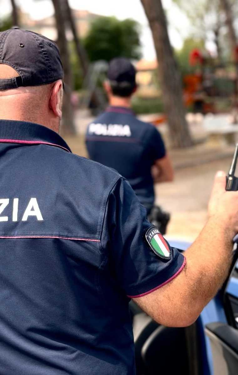 Minaccia rivale con un bastone: "E adesso torno con il fucile"