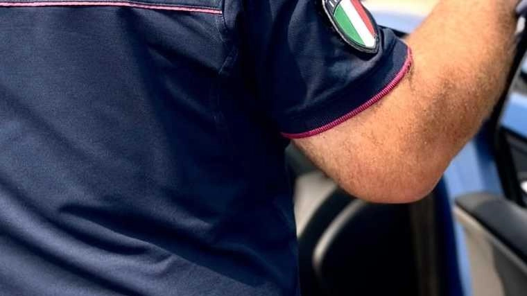 Intervenuti gli agenti del commissariato Intervenuti gli agenti del commissariato