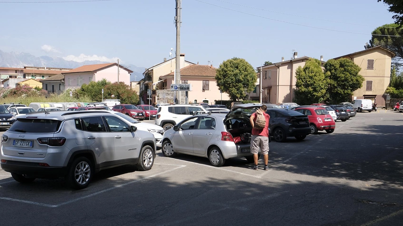 Il parcheggio di Santa Croce: l’area è proprietà di Marinella spa in liquidazione Il parcheggio di Santa Croce: l’area è proprietà di Marinella spa in liquidazione