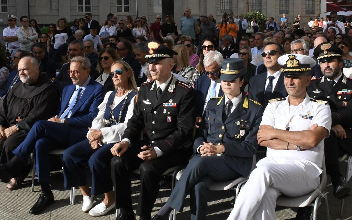 https://www.lanazione.it/image-service/view/acePublic/alias/contentid/ZWE1MGExNDUtZDY5Zi00/0/si-alza-il-sipario-sul-pensiero-il-festival-della-filosofia-declinato-al-plurale.jpeg?f=1.90:1&w=1200