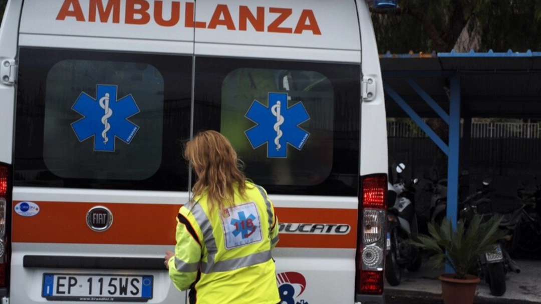Ambulanza (immagine di repertorio)