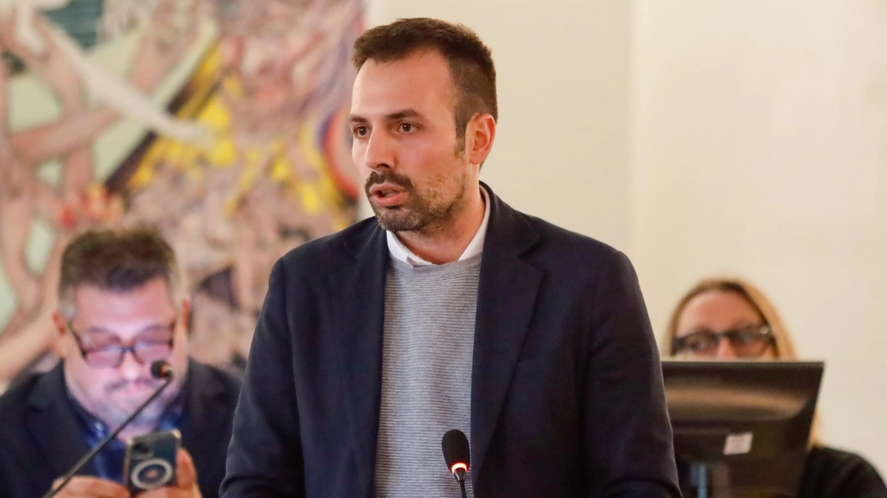 Il sindaco Andrea Tagliaferri ha risposto a due question time delle liste di centrodestra in consiglio comunale, in merito alla tramvia Il sindaco Andrea Tagliaferri ha risposto a due question time delle liste di centrodestra in consiglio comunale, in merito alla tramvia