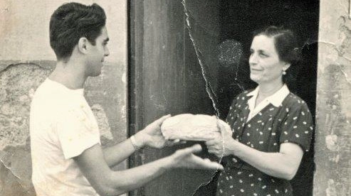 Il ritrovamento dell'atto di nascita di Dario, bisnonno del proprietario, dimostra l’esistenza della bottega nell’Ottocento Il ritrovamento dell'atto di nascita di Dario, bisnonno del proprietario, dimostra l’esistenza della bottega nell’Ottocento