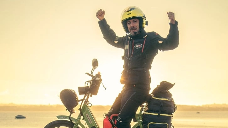 Marco Tenerini, 49 anni, è un agente di commercio col pallino dei viaggi strampalati Marco Tenerini, 49 anni, è un agente di commercio col pallino dei viaggi strampalati