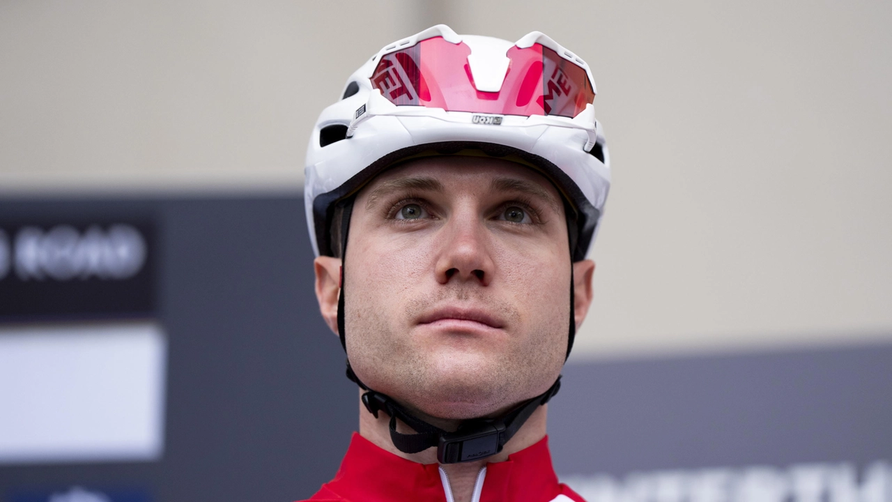 Giro d'Italia 2025, doppio colpo di scena: non convocati Hirschi e De Marchi