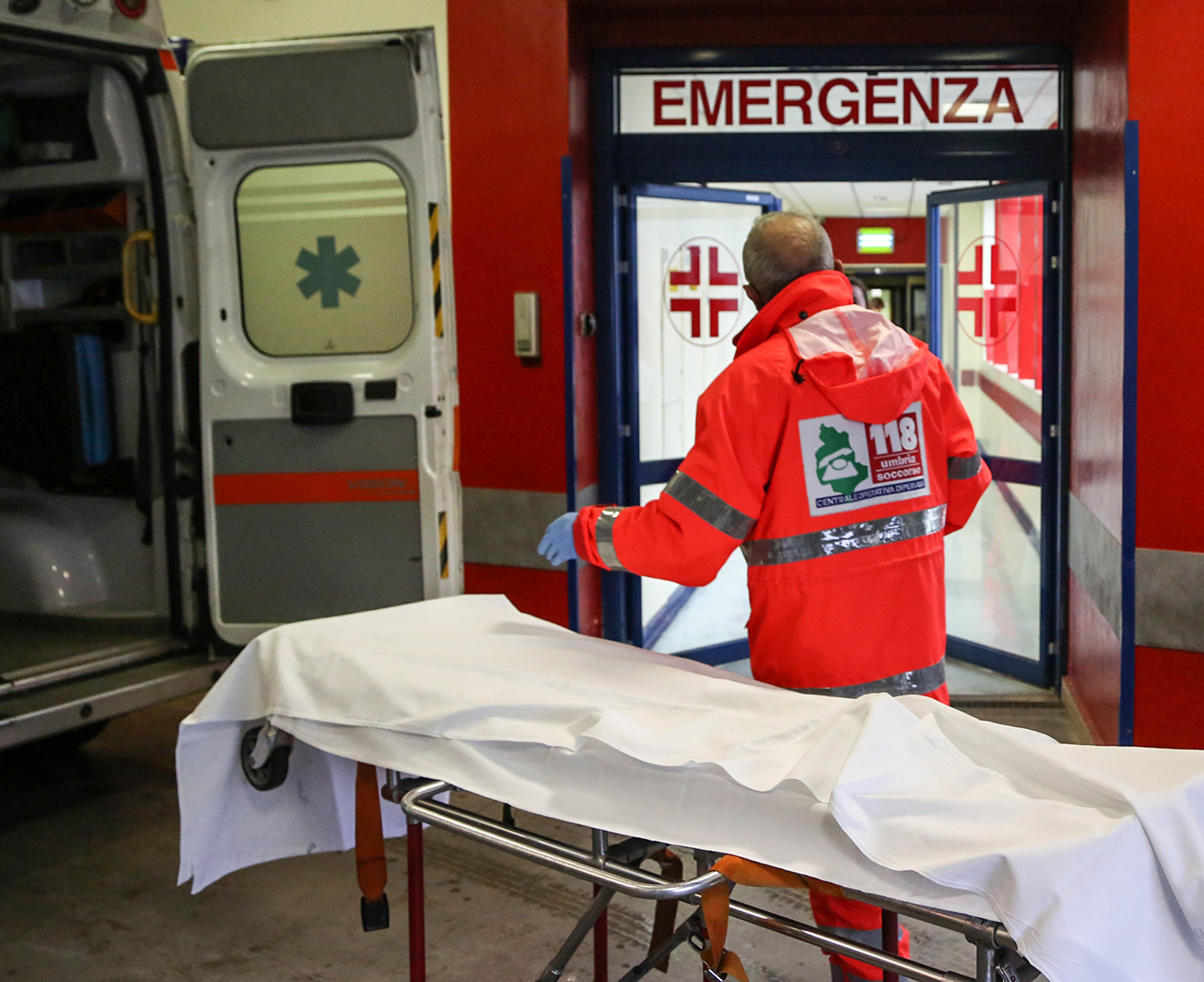 pescia operaio cade da una scala ricoverato in gravi condizioni da Lanazione.it pescia operaio cade da una scala ricoverato in gravi condizioni