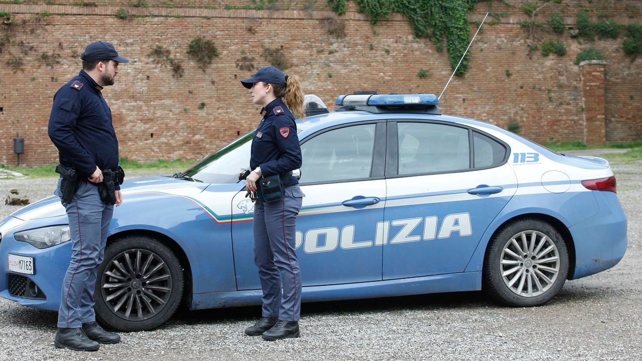 L'arresto effettuato dalla squadra mobile (Foto di repertorio) L'arresto effettuato dalla squadra mobile (Foto di repertorio)