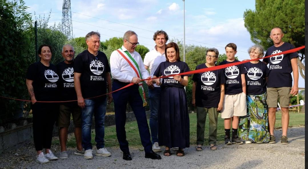 Cortona, la Proloco di Farneta ha riqualificato il parco pubblico Cortona, la Proloco di Farneta ha riqualificato il parco pubblico