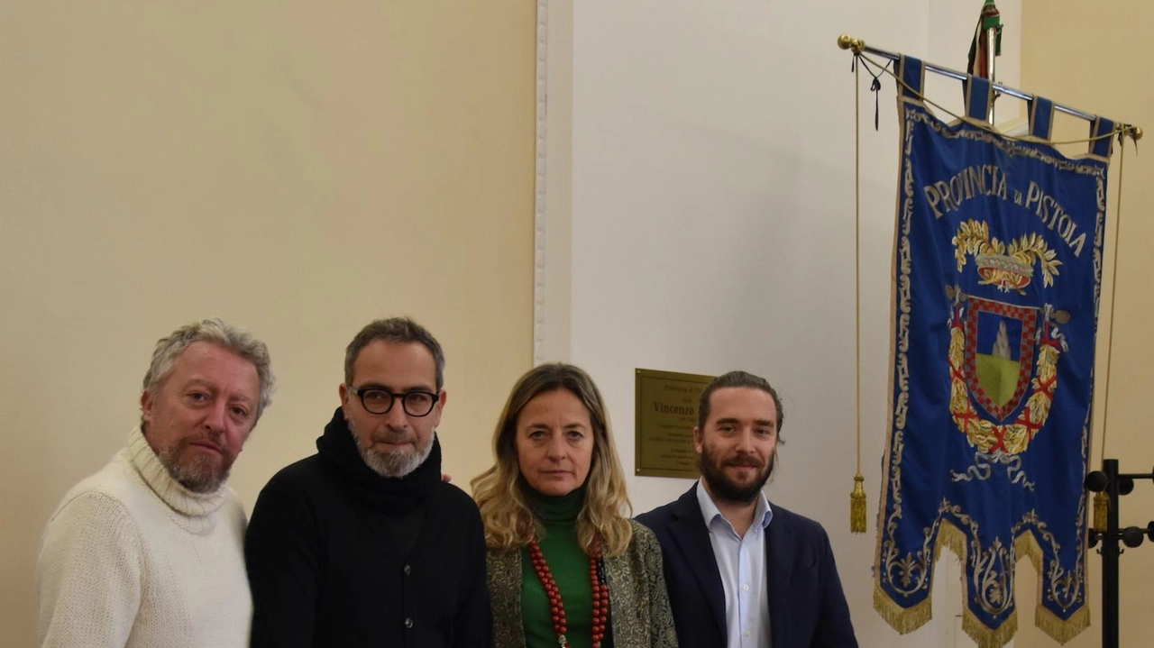 Oggi ultima anteprima con Monica Preti, direttrice di Pistoia Musei. Domani Emanuela Anechoum presenta il suo romanzo d’esordio. Parla della migrazione e del ritorno a casa, delle radici e dell’identità . Oggi ultima anteprima con Monica Preti, direttrice di Pistoia Musei. Domani Emanuela Anechoum presenta il suo romanzo d’esordio. Parla della migrazione e del ritorno a casa, delle radici e dell’identità .