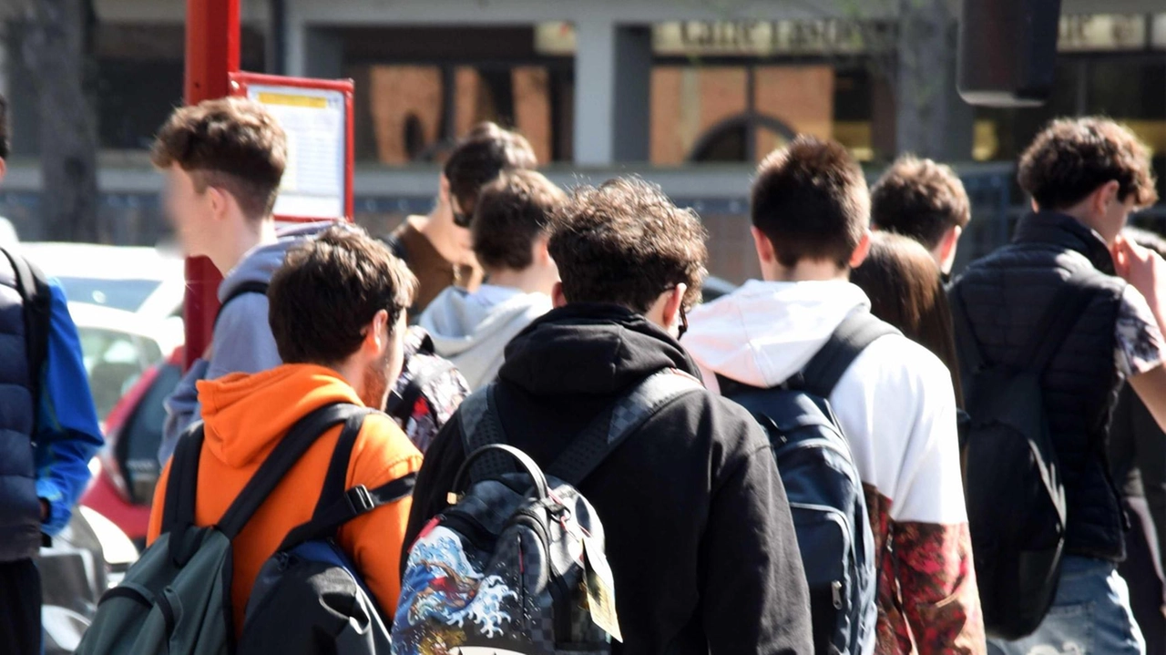 L’intervento del Coordinamento docenti della disciplina dei diritti umani punta a un impegno educativo strutturato di famiglia e istituzioni "Dobbiamo agire su prevenzione, ascolto e formazione".
