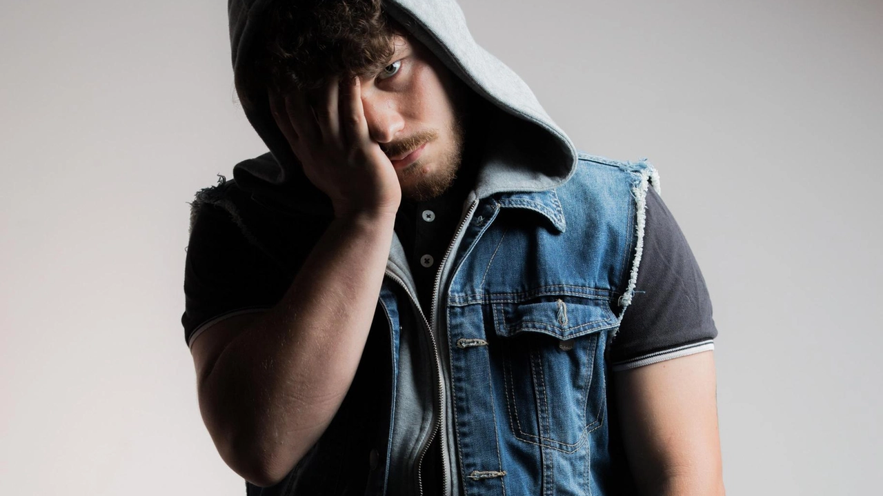 È uscito ’Lasciami andare’, il nuovo singolo dell’artista hip hop spezzino È uscito ’Lasciami andare’, il nuovo singolo dell’artista hip hop spezzino