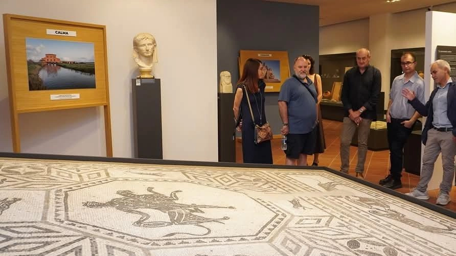 L’inaugurazione della mostra al Museo Nazionale Etrusco di Chiusi L’inaugurazione della mostra al Museo Nazionale Etrusco di Chiusi