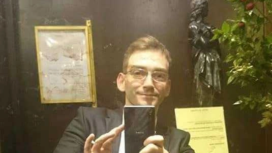 TERNI "Ottava commemorazione. Otto anni che non ci sei più. Bello, un angelo, con altri ventotto ... TERNI "Ottava commemorazione. Otto anni che non ci sei più. Bello, un angelo, con altri ventotto ...
