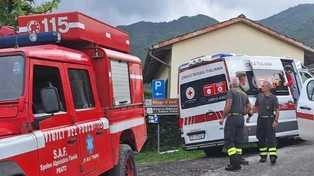 Duplice intervento dei vigili del fuoco di Prato in val di Bisenzio: soccorso a un fungaiolo ferito a Cantagallo e recupero di una persona dispersa a Vernio, entrambi affidati alle cure dei sanitari. Duplice intervento dei vigili del fuoco di Prato in val di Bisenzio: soccorso a un fungaiolo ferito a Cantagallo e recupero di una persona dispersa a Vernio, entrambi affidati alle cure dei sanitari.