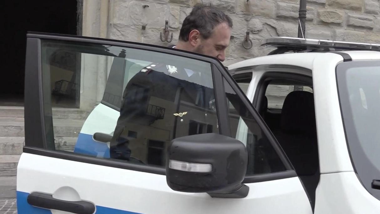 Chiuse le indagini dopo la denuncia presentata dal comandante. Pesanti offese agli agenti sui social . Chiuse le indagini dopo la denuncia presentata dal comandante. Pesanti offese agli agenti sui social .