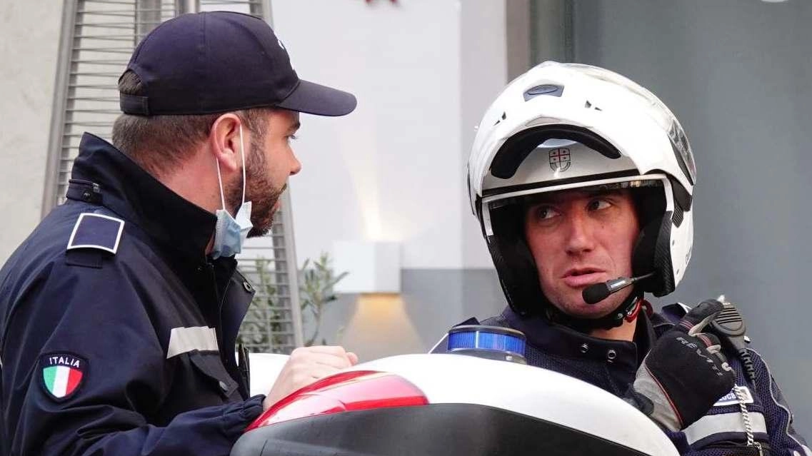Il giovane fermato da una pattuglia della polizia locale (foto d’archivio) Il giovane fermato da una pattuglia della polizia locale (foto d’archivio)
