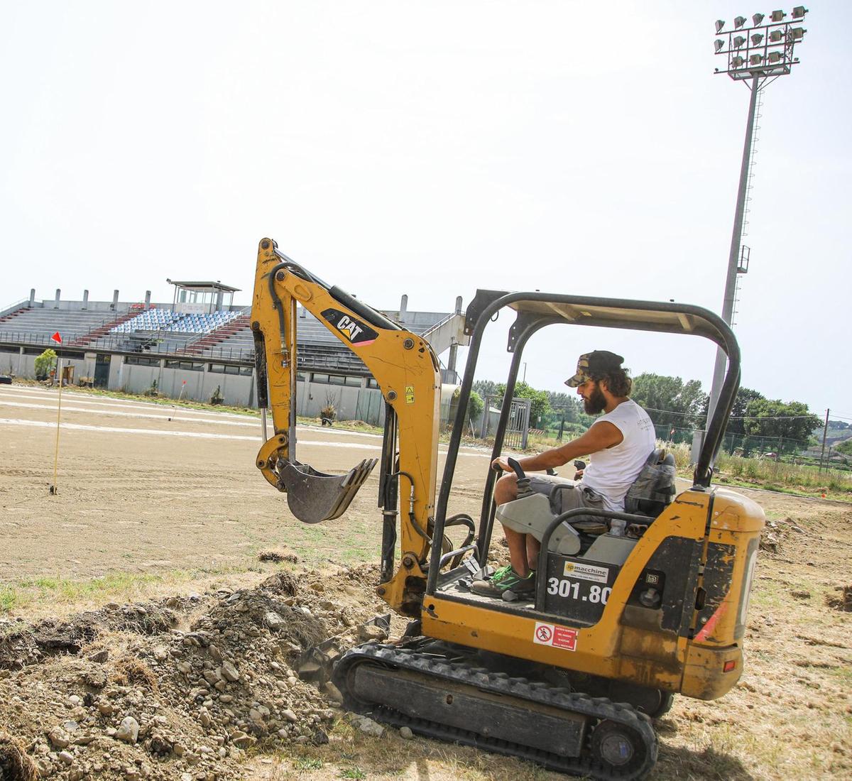 Volpaia, il campo trasformato in sintetico