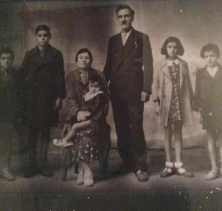 https://www.lanazione.it/image-service/view/acePublic/alias/contentid/ZWI4MmNiYmItNWE1Zi00/0/una-targa-per-la-famiglia-cittone.jpeg
