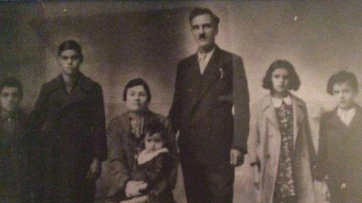 "In ricordo dei componenti della famiglia Cittone: Abramo Bechor, la moglie Fortunata Barbout, i figli Vittoria, Nissim, Mordechai Max, Raffaele... "In ricordo dei componenti della famiglia Cittone: Abramo Bechor, la moglie Fortunata Barbout, i figli Vittoria, Nissim, Mordechai Max, Raffaele...