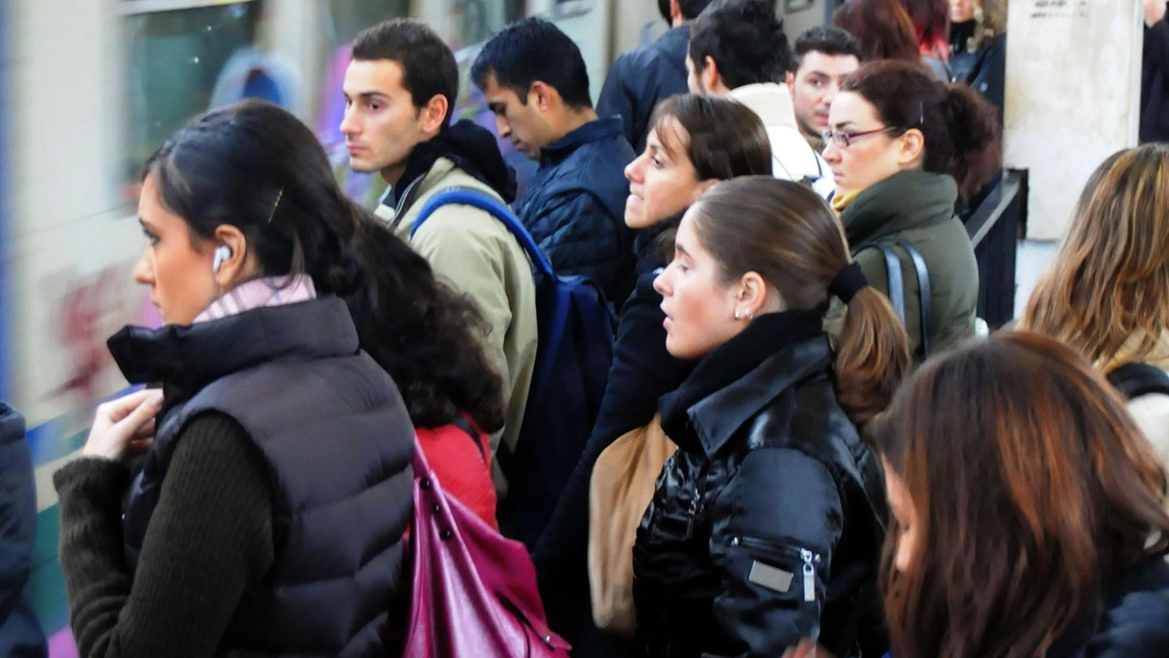 Ancora un guasto ieri sui binari, prima della stazione di Empoli. Ha causato ritardi per 16 regionali fino a 70 minuti dalle 7 in poi Ancora un guasto ieri sui binari, prima della stazione di Empoli. Ha causato ritardi per 16 regionali fino a 70 minuti dalle 7 in poi
