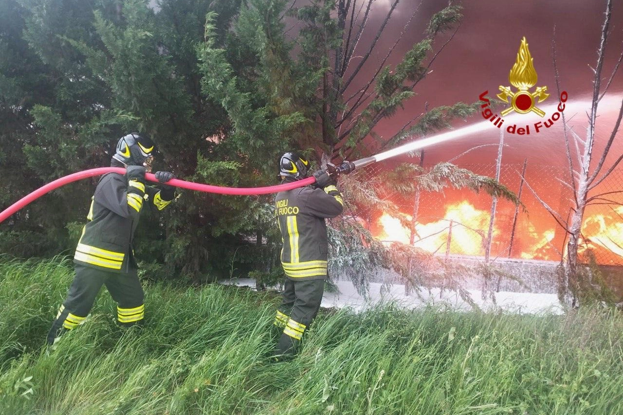 Vigili del fuoco al lavoro